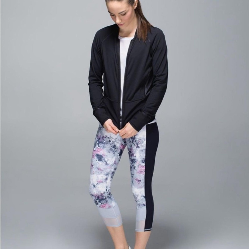 Lululemon Pace Rival Crop Leggings Womens 4 Gray Pink Floral Mesh Running Capri